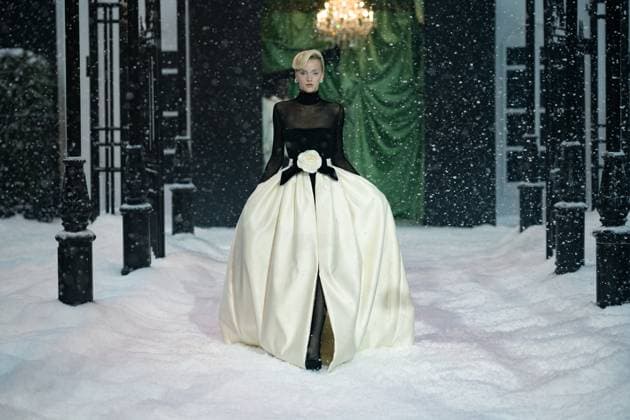 Richard Quinn - Runway - LFW February 2025 LONDON, ENGLAND - 21 FEBRUARY : Model during the Richard Quinn show during London Fashion Week February 2025 at The Lindley Hall on 21 February 2025 in London, England., Credit:Lounis Tiar Avalon United Kingdom, London  Copyright: xLounisxTiarx xAvalonx 0967211865