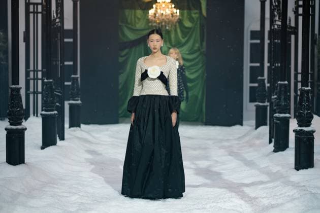 Richard Quinn - Runway - LFW February 2025 LONDON, ENGLAND - 21 FEBRUARY : Model during the Richard Quinn show during London Fashion Week February 2025 at The Lindley Hall on 21 February 2025 in London, England., Credit:Lounis Tiar Avalon United Kingdom, London  Copyright: xLounisxTiarx xAvalonx 0967213952