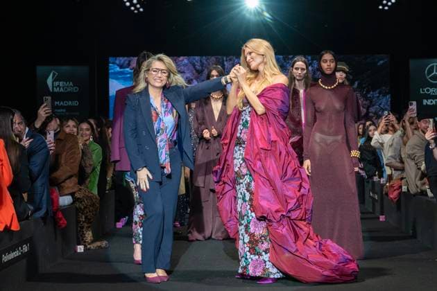 February 22, 2025, Madrid, Madrid, Spain: ESTHER CAo˜ADAS walks the runway at the LOLA CASADEMUNT BY MAITE fashion show during the Mercedes Benz Fashion Week Madrid at Madrid Mercedes Fashion Week on February 22, 2025 in Madrid, Spain. Madrid Spain - ZUMAc312 1059148054st Copyright: xOscarxManuelxSanchezx