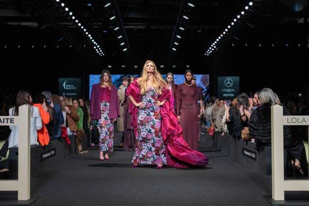 February 22, 2025, Madrid, Madrid, Spain: ESTHER CAo˜ADAS walks the runway at the LOLA CASADEMUNT BY MAITE fashion show during the Mercedes Benz Fashion Week Madrid at Madrid Mercedes Fashion Week on February 22, 2025 in Madrid, Spain. Madrid Spain - ZUMAc312 1059148070st Copyright: xOscarxManuelxSanchezx