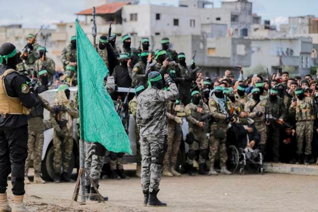 Hamas frees 6 hostages Hamas fighters gather at the site of the handing over of Israeli hostages at the Nuseirat refugee camp in the central Gaza Strip as part of the seventh hostage-prisoner release on February 22, 2025. Hamas s armed wing confirmed it will hand over on February 22 six hostages held alive in the Gaza Strip as part of the ongoing ceasefire deal with Israel. Gaza Gaza Strip Palestinian territories Copyright: xSaeedxJarasx