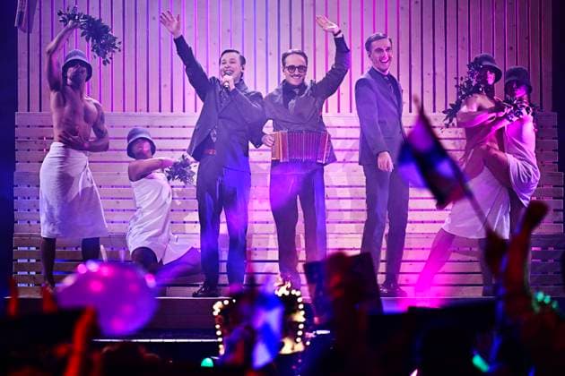 Entertainment Themen der Woche KW08 Entertainment Bilder des Tages MALMÖ, SVERIGE 20250222 KAJ framför bidraget Bara bada bastu under lördagens deltävling 4 i Melodifestivalen 2025 i Malmö Arena. MALMÖ SVERIGE x50090x *** MALMÖ, SWEDEN 20250222 KAJ performs the entry Bara bada sauna during Saturdays round 4 of Melodifestivalen 2025 in Malmö Arena MALMÖ SWEDEN x50090x  Copyright: xJohanxNilsson TTx MELODIFESTIVALEN 2025 MALMÖ uh7db_FqmCA