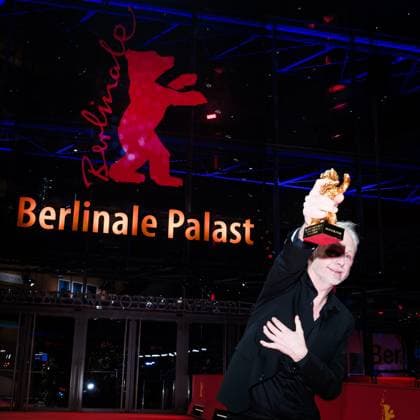 Winners Photocall after the Closing Ceremony , Berlinale Palast, Berlin, Germany Producer Hege Hauff Hvattumon, winner of the Golden Bear for Best Film for Dreams (Sex Love) poses on the red carpet during the Winners Photocall after the Closing Ceremony during Berlinale (Berlin Film Festival) at Berlinale Palast, Berlin, , Germany on 22 February 2025. Picture, Credit:Julie Edwards Avalon Germany, Potsdammer Platz, Berlin, Berlinale Palast Copyright: xJuliexEdwardsx xAvalonx 0967650327