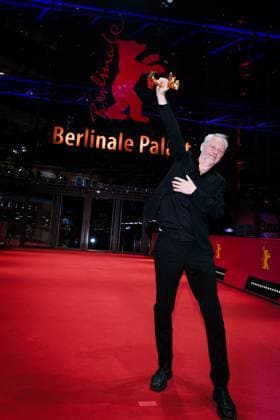 Winners Photocall after the Closing Ceremony , Berlinale Palast, Berlin, Germany Producer Hege Hauff Hvattumon, winner of the Golden Bear for Best Film for Dreams (Sex Love) poses on the red carpet during the Winners Photocall after the Closing Ceremony during Berlinale (Berlin Film Festival) at Berlinale Palast, Berlin, , Germany on 22 February 2025. Picture, Credit:Julie Edwards Avalon Germany, Potsdammer Platz, Berlin, Berlinale Palast Copyright: xJuliexEdwardsx xAvalonx 0967650351