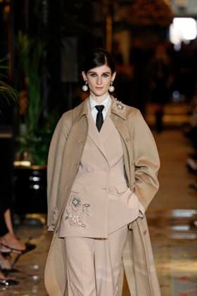Huishan Zhang London Ready to wear fall winter 2025:26 LONDON February 2025 Huishan Zhang London Ready to wear fall winter 2025:26 LONDON February 2025, Credit:Zeppelin Avalon  Copyright: xZeppelinx xAvalonx 0967646456