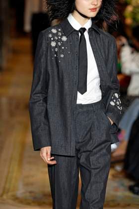 Huishan Zhang London Ready to wear fall winter 2025:26 LONDON February 2025 Huishan Zhang London Ready to wear fall winter 2025:26 LONDON February 2025, Credit:Zeppelin Avalon  Copyright: xZeppelinx xAvalonx 0967647755
