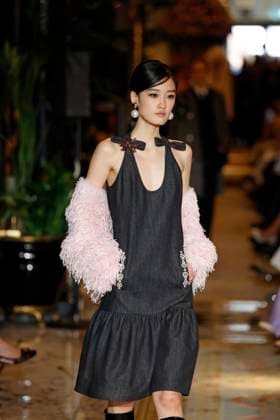 Huishan Zhang London Ready to wear fall winter 2025:26 LONDON February 2025 Huishan Zhang London Ready to wear fall winter 2025:26 LONDON February 2025, Credit:Zeppelin Avalon  Copyright: xZeppelinx xAvalonx 0967647850