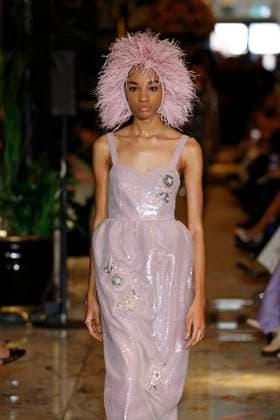 Huishan Zhang London Ready to wear fall winter 2025:26 LONDON February 2025 Huishan Zhang London Ready to wear fall winter 2025:26 LONDON February 2025, Credit:Zeppelin Avalon  Copyright: xZeppelinx xAvalonx 0967647937