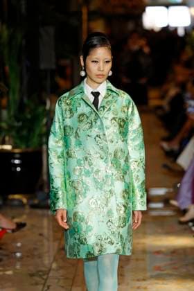 Huishan Zhang London Ready to wear fall winter 2025:26 LONDON February 2025 Huishan Zhang London Ready to wear fall winter 2025:26 LONDON February 2025, Credit:Zeppelin Avalon  Copyright: xZeppelinx xAvalonx 0967648063