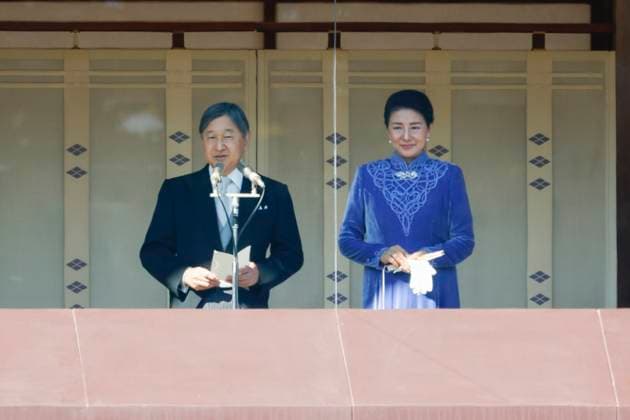 Entertainment Themen der Woche KW08 Entertainment Bilder des Tages February 23, 2025, Tokyo, Japan: (L to R) EMPEROR NARUHITO of Japan delivers his message, expressing his heartfelt wishes alongside his wife EMPRESS MASAKO of Japan during his birthday celebration at the Imperial Palace, where crowds gathered to honor this special occasion. Tokyo Japan - ZUMAm191 20250223_aap_m191_002 Copyright: xRodrigoxReyesxMarinx