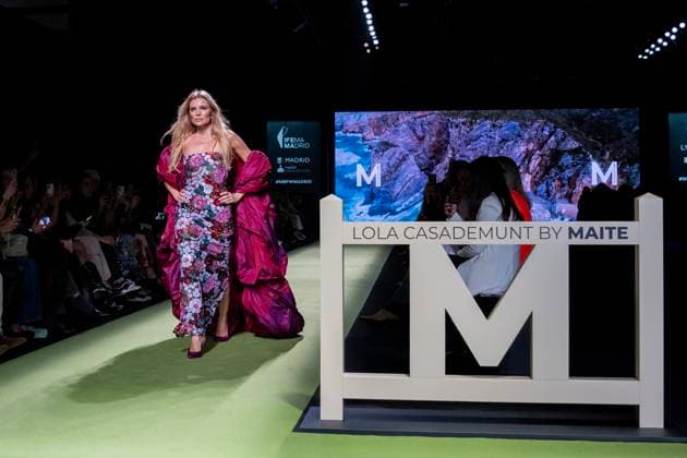 February 22, 2025, Madrid, Madrid, Spain: ESTHER CAo˜ADAS walks the runway at the LOLA CASADEMUNT BY MAITE fashion show during the Mercedes Benz Fashion Week Madrid at Madrid Mercedes Fashion Week on February 22, 2025 in Madrid, Spain. Madrid Spain - ZUMAc312 1059177245st Copyright: xOscarxManuelxSanchezx