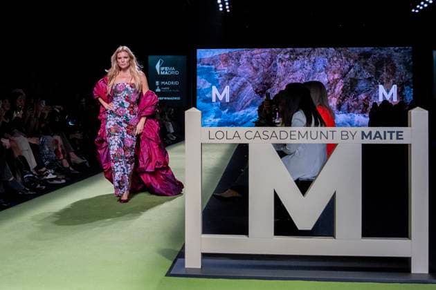 February 22, 2025, Madrid, Madrid, Spain: ESTHER CAo˜ADAS walks the runway at the LOLA CASADEMUNT BY MAITE fashion show during the Mercedes Benz Fashion Week Madrid at Madrid Mercedes Fashion Week on February 22, 2025 in Madrid, Spain. Madrid Spain - ZUMAc312 1059177259st Copyright: xOscarxManuelxSanchezx