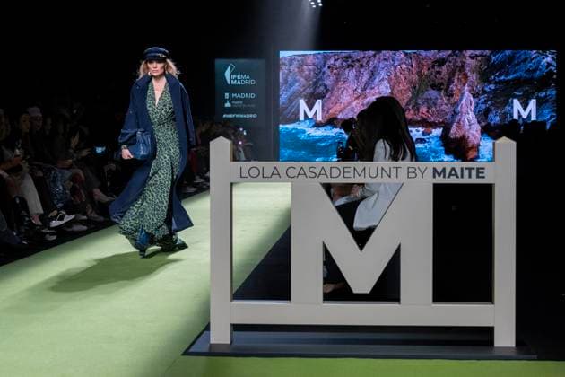 February 22, 2025, Madrid, Madrid, Spain: ESTHER CAo˜ADAS walks the runway at the LOLA CASADEMUNT BY MAITE fashion show during the Mercedes Benz Fashion Week Madrid at Madrid Mercedes Fashion Week on February 22, 2025 in Madrid, Spain. Madrid Spain - ZUMAc312 1059177229st Copyright: xOscarxManuelxSanchezx