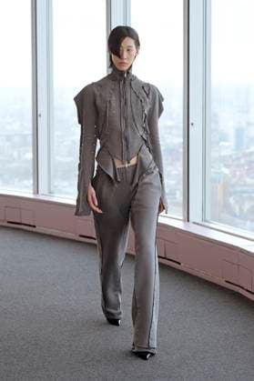 SRVC Studio London Ready to wear fall winter 2025:26 LONDON February 2025 SRVC Studio London Ready to wear fall winter 2025:26 LONDON February 2025, Credit:Zeppelin Avalon  Copyright: xZeppelinx xAvalonx 0967966539