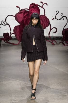 Chet Lo AW25 Show At London Fashion Week LONDON, UNITED KINGDOM - FEBRUARY 23, 2025: A model walks the runway during Chet Lo Autumn Winter 2025 show at London Fashion Week in London, United Kingdom on February 23, 2025. London Greater London United Kingdom  Copyright: xWIktorxSzymanowiczx originalFilename: szymanowicz-chetloaw250223_npN5R.jpg