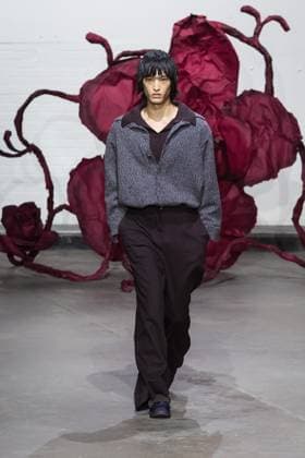 Chet Lo AW25 Show At London Fashion Week LONDON, UNITED KINGDOM - FEBRUARY 23, 2025: A model walks the runway during Chet Lo Autumn Winter 2025 show at London Fashion Week in London, United Kingdom on February 23, 2025. London Greater London United Kingdom  Copyright: xWIktorxSzymanowiczx originalFilename: szymanowicz-chetloaw250223_npIdH.jpg