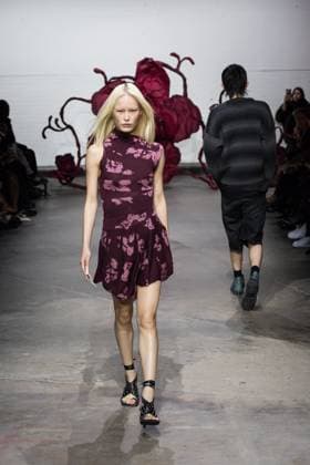 Chet Lo AW25 Show At London Fashion Week LONDON, UNITED KINGDOM - FEBRUARY 23, 2025: Models walk the runway during Chet Lo Autumn Winter 2025 show at London Fashion Week in London, United Kingdom on February 23, 2025. London Greater London United Kingdom  Copyright: xWIktorxSzymanowiczx originalFilename: szymanowicz-chetloaw250223_npeQn.jpg