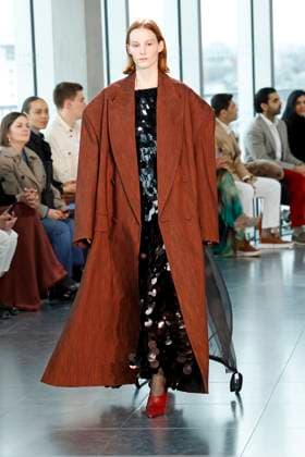Roksanda London Ready to wear fall winter 2025:26 LONDON February 2025 Roksanda London Ready to wear fall winter 2025:26 LONDON February 2025, Credit:Zeppelin Avalon  Copyright: xZeppelinx xAvalonx 0968141953