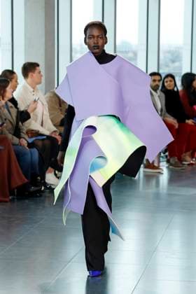 Roksanda London Ready to wear fall winter 2025:26 LONDON February 2025 Roksanda London Ready to wear fall winter 2025:26 LONDON February 2025, Credit:Zeppelin Avalon  Copyright: xZeppelinx xAvalonx 0968142307