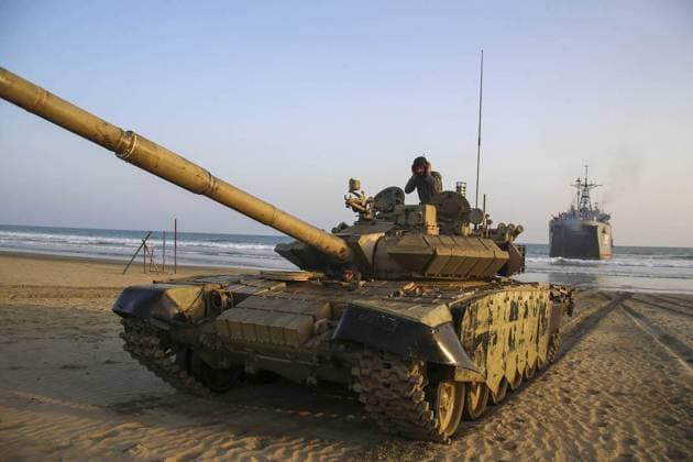 February 23, 2025, Konarak, Sistan And Baluchestan, Iran: The amphibious operation, along with beaching and coastal defense activities, conduct by Navy rangers with the assistance of a Navy frigate and the armored units of the Islamic Republic of Iran Army s Ground Forces in the third maritime zone of Konarak in the Persian Gulf. An amphibious operation refers to a coordinated attack from the sea, performed by naval and land forces deploying from ships, aimed at striking the enemy s shoreline and culminating in troops landing on those shores. Konarak Iran - ZUMAi98_ 20250223_zih_i98_061 Copyright: xIranianxArmyxOfficex