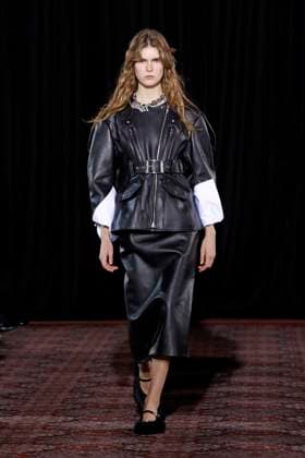 Simone Rocha London Ready to wear fall winter 2025:26 LONDON February 2025 Simone Rocha London Ready to wear fall winter 2025:26 LONDON February 2025, Credit:Zeppelin Avalon  Copyright: xZeppelinx xAvalonx 0968157014