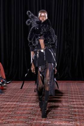 Simone Rocha London Ready to wear fall winter 2025:26 LONDON February 2025 Simone Rocha London Ready to wear fall winter 2025:26 LONDON February 2025, Credit:Zeppelin Avalon  Copyright: xZeppelinx xAvalonx 0968157385
