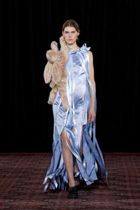 Simone Rocha London Ready to wear fall winter 2025:26 LONDON February 2025 Simone Rocha London Ready to wear fall winter 2025:26 LONDON February 2025, Credit:Zeppelin Avalon  Copyright: xZeppelinx xAvalonx 0968157398