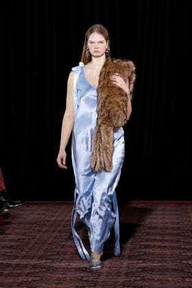 Simone Rocha London Ready to wear fall winter 2025:26 LONDON February 2025 Simone Rocha London Ready to wear fall winter 2025:26 LONDON February 2025, Credit:Zeppelin Avalon  Copyright: xZeppelinx xAvalonx 0968157419