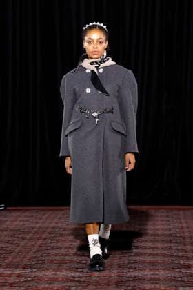 Simone Rocha London Ready to wear fall winter 2025:26 LONDON February 2025 Simone Rocha London Ready to wear fall winter 2025:26 LONDON February 2025, Credit:Zeppelin Avalon  Copyright: xZeppelinx xAvalonx 0968157489