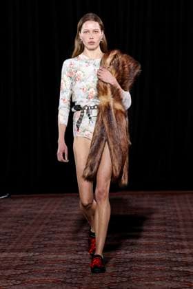 Simone Rocha London Ready to wear fall winter 2025:26 LONDON February 2025 Simone Rocha London Ready to wear fall winter 2025:26 LONDON February 2025, Credit:Zeppelin Avalon  Copyright: xZeppelinx xAvalonx 0968157545
