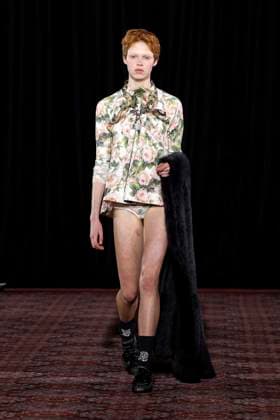 Simone Rocha London Ready to wear fall winter 2025:26 LONDON February 2025 Simone Rocha London Ready to wear fall winter 2025:26 LONDON February 2025, Credit:Zeppelin Avalon  Copyright: xZeppelinx xAvalonx 0968157564