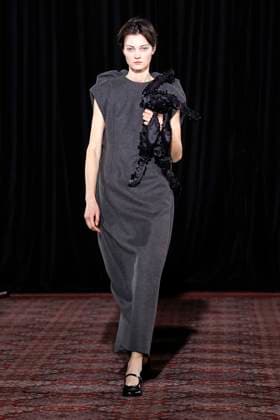 Simone Rocha London Ready to wear fall winter 2025:26 LONDON February 2025 Simone Rocha London Ready to wear fall winter 2025:26 LONDON February 2025, Credit:Zeppelin Avalon  Copyright: xZeppelinx xAvalonx 0968157615