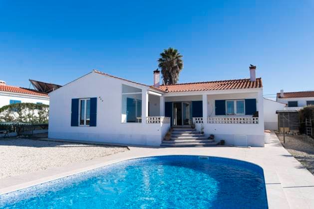 Portugal, Mediterranean house with swimming pool property released, SBOF01904
