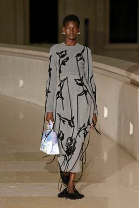 Erdem London Ready to wear fall winter 2025:26; LONDON February 2025 Erdem London Ready to wear fall winter 2025:26; LONDON February 2025, Credit:Zeppelin Avalon  Copyright: xZeppelinx xAvalonx 0968247960