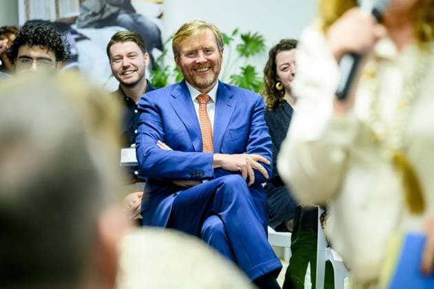 Entertainment Themen der Woche KW09 Entertainment Bilder des Tages Houten, The Netherlands, 2025-02-24 13:29:06 HOUTEN, 24-02-2024, Stichting Kamers met AandachtKing Willem Alexander visits Stichting Kamers met Aandacht in Houten. The foundation helps young people between the ages of 18 and 23 without a social safety net, who are at risk of becoming homeless, to find housing with private individualsPHOTO: NLBeeld Patrick van Emst Credit: NL Beeld Patrick van Emst  Copyright: xx x