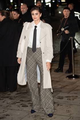 LFW AW25 Burberry Show Arrivals - TATE Britain, London, UK Taylor Hill attends Burberry s AW25 Runway Show at TATE Britain in London, England, UK on Monday 24 February 2025 during London Fashion Week February 2025. Justin Ng , Credit:Justin Ng Avalon UK, England, London, TATE Britain  Copyright: xJustinxNgx xAvalonx 0968545317