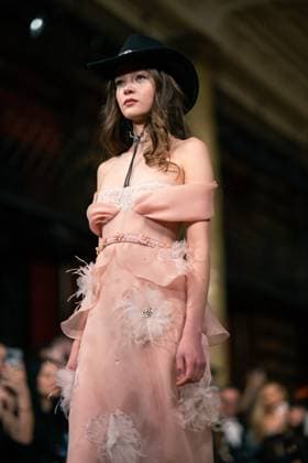 Aadnevik - Runway - LFW February 2024 LONDON, ENGLAND - 18 FEBRUARY: A model catwalks at the Aadnevik show during London Fashion Week February 2024 at on the 18 February, 2024 in London, England., Credit:Lounis Tiar Avalon United Kingdom, London  Copyright: xLounisxTiarx xAvalonx 0968549908