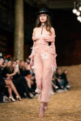 Aadnevik - Runway - LFW February 2024 LONDON, ENGLAND - 18 FEBRUARY: A model catwalks at the Aadnevik show during London Fashion Week February 2024 at on the 18 February, 2024 in London, England., Credit:Lounis Tiar Avalon United Kingdom, London  Copyright: xLounisxTiarx xAvalonx 0968550000