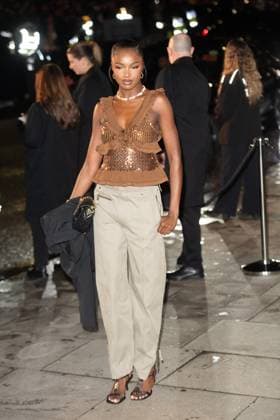 LFW AW25 Burberry Show Arrivals - TATE Britain, London, UK Leomie Anderson attends Burberry s AW25 Runway Show at TATE Britain in London, England, UK on Monday 24 February 2025 during London Fashion Week February 2025. Justin Ng , Credit:Justin Ng Avalon UK, England, London, TATE Britain  Copyright: xJustinxNgx xAvalonx 0968694883