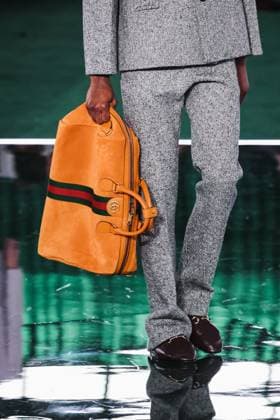 Milan, Italy: Milan, Milan Women s Fashion Week: Fall Winter 2025 - Women s Fashion, Fall Winter 2025 - Gucci Fashion Show - Catwalk. In the photo: Model- Women s Fashion, Fall Winter 2025 - Gucci Fashion Show - Catwalk. In the photo: Detail of a bag Milan Italy  - ZUMAp169 20250225_zea_p169_383 Copyright: xAlessandroxBremecx