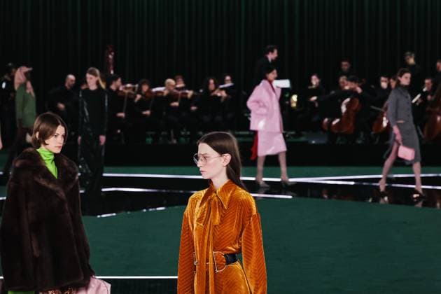 Milan, Italy: Milan, Milan Women s Fashion Week: Fall Winter 2025 - Women s Fashion, Fall Winter 2025 - Gucci Fashion Show - Catwalk. In the photo: Model- Women s Fashion, Fall Winter 2025 - Gucci Fashion Show - Catwalk. In the photo: Model Milan Italy  - ZUMAp169 20250225_zea_p169_385 Copyright: xAlessandroxBremecx