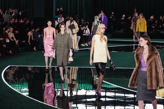 Milan, Italy: Milan, Milan Women s Fashion Week: Fall Winter 2025 - Women s Fashion, Fall Winter 2025 - Gucci Fashion Show - Catwalk. In the photo: Model- Women s Fashion, Fall Winter 2025 - Gucci Fashion Show - Catwalk. In the photo: Model Milan Italy  - ZUMAp169 20250225_zea_p169_395 Copyright: xAlessandroxBremecx