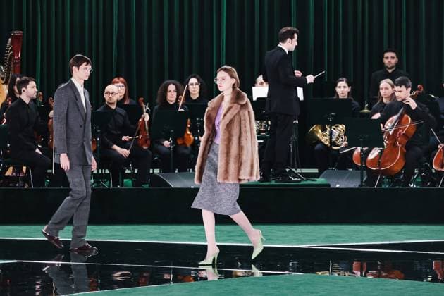 Milan, Italy: Milan, Milan Women s Fashion Week: Fall Winter 2025 - Women s Fashion, Fall Winter 2025 - Gucci Fashion Show - Catwalk. In the photo: Model- Women s Fashion, Fall Winter 2025 - Gucci Fashion Show - Catwalk. In the photo: Model Milan Italy  - ZUMAp169 20250225_zea_p169_417 Copyright: xAlessandroxBremecx