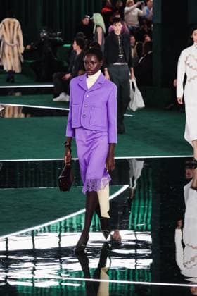 Milan, Milan, Milan Women s Fashion Week: Fall Winter 2025 - Gucci Fashion Show - Catwalk Milan, Milan Women s Fashion Week: Fall Winter 2025 - Women s Fashion, Fall Winter 2025 - Gucci Fashion Show - Catwalk. In the photo: Model- Women s Fashion, Fall Winter 2025 - Gucci Fashion Show - Catwalk. In the photo: Model Milan Italy  Copyright: xIPA ABACAx