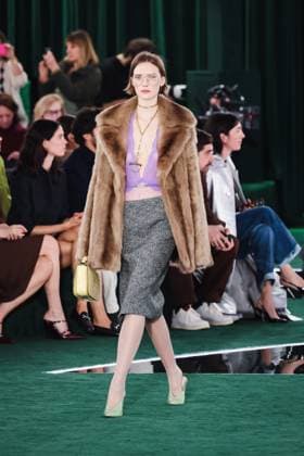 Milan, Milan, Milan Women s Fashion Week: Fall Winter 2025 - Gucci Fashion Show - Catwalk Milan, Milan Women s Fashion Week: Fall Winter 2025 - Women s Fashion, Fall Winter 2025 - Gucci Fashion Show - Catwalk. In the photo: Model- Women s Fashion, Fall Winter 2025 - Gucci Fashion Show - Catwalk. In the photo: Model Milan Italy  Copyright: xIPA ABACAx