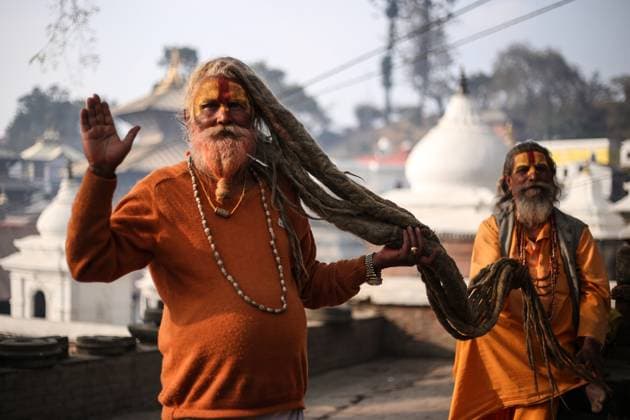 News Themen der Woche KW09 Eve Of Maha Shivaratri Festival At The Pashupatinath Temple. A group of Sadhus, Hindu holy persons, pose for a photo on the eve of the Maha Shivaratri festival at the Pashupatinath Temple complex in Kathmandu, Nepal, on February 25, 2025. Hundreds of Hindu saints from Nepal and India gather at the Pashupatinath Temple, a UNESCO World Heritage Site in Kathmandu, for the festival of Shivaratri. Kathmandu Nepal  Copyright: xSanjitxPariyarx originalFilename: pariyar-notitle250225_np4mS.jpg