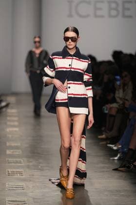 Milan, Milan Women s Fashion Week: Fall Winter 2025 26 - Women s Fashion, Fall Winter 2025 26 - Iceberg fashion show - catwalk in the photo: Model  Copyright: xRiccardoxGIordanox xipa-agency.netx xRiccardoxGIordanox IPA_Agency_IPA54562523