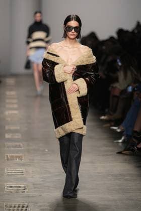 Milan, Milan Women s Fashion Week: Fall Winter 2025 26 - Women s Fashion, Fall Winter 2025 26 - Iceberg fashion show - catwalk in the photo: Model  Copyright: xRiccardoxGIordanox xipa-agency.netx xRiccardoxGIordanox IPA_Agency_IPA54562297