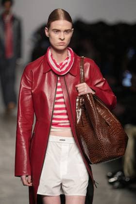 Milan, Milan Women s Fashion Week: Fall Winter 2025 26 - ICEBERG Fashion Show - Catwalk Milan, Milan Women s Fashion Week: Fall Winter 2025 26 - Women s Fashion, Fall Winter 2025 26 - Iceberg fashion show - catwalk in the photo: Model MILAN Italy  Copyright: xIPA ABACAx