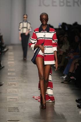 Milan, Milan Women s Fashion Week: Fall Winter 2025 26 - ICEBERG Fashion Show - Catwalk Milan, Milan Women s Fashion Week: Fall Winter 2025 26 - Women s Fashion, Fall Winter 2025 26 - Iceberg fashion show - catwalk in the photo: Model MILAN Italy  Copyright: xIPA ABACAx